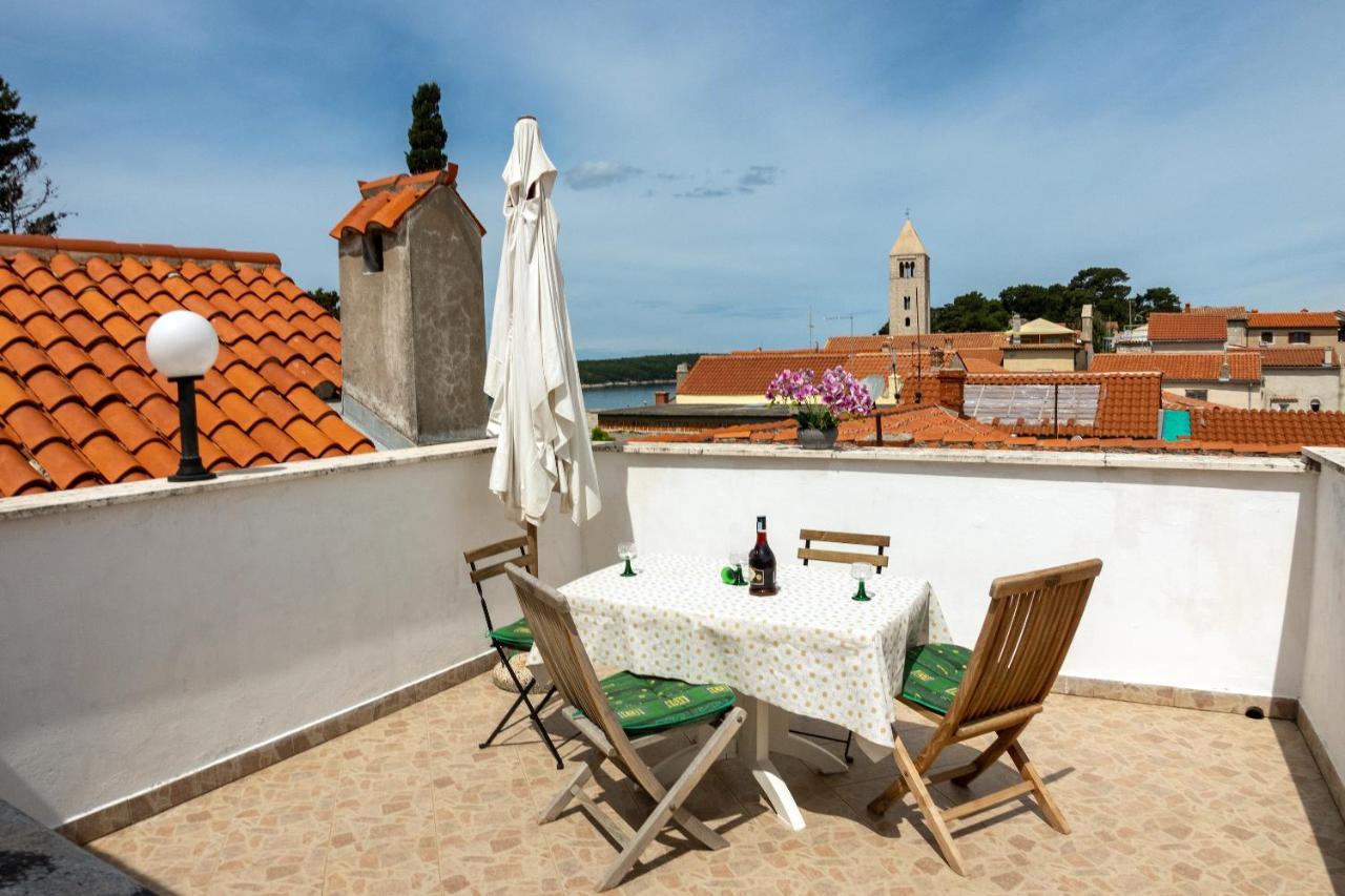 Luise - Four Towers Apartments Rab Town Buitenkant foto
